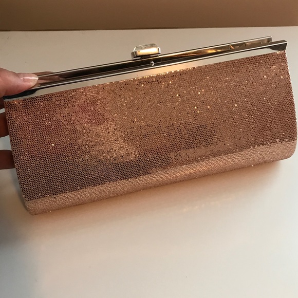 Rose gold clutch w/o chain - Picture 3 of 4
